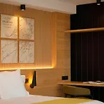 Nuvo Boutique Hotel 4*